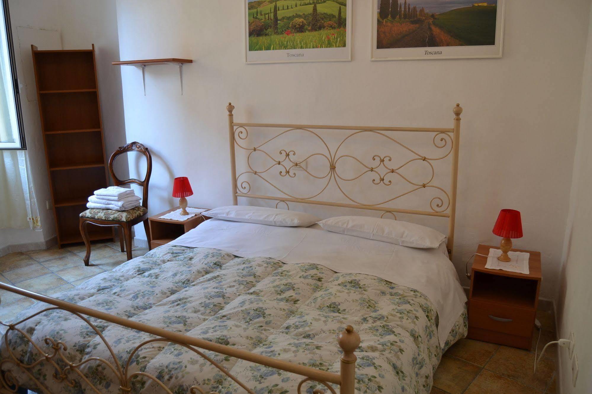 La Casa Di Antonella Hotell Siena Exteriör bild