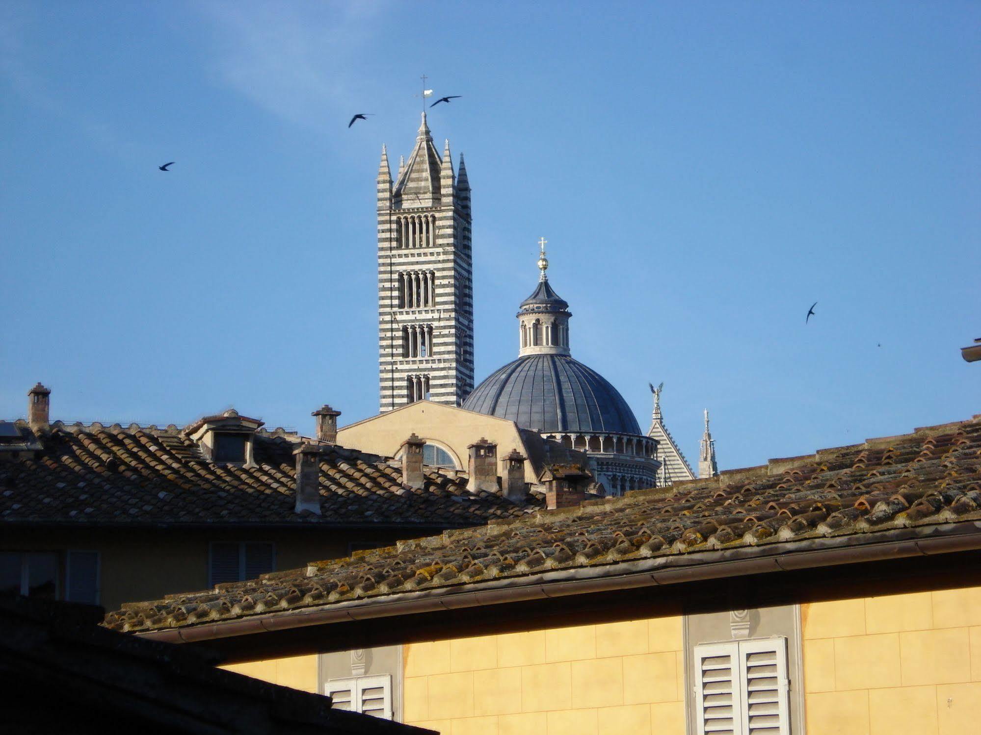 La Casa Di Antonella Hotell Siena Exteriör bild
