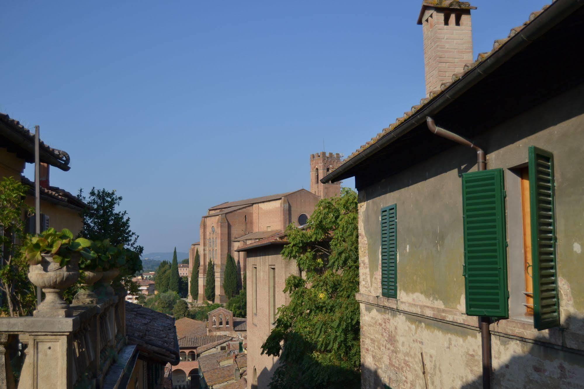 La Casa Di Antonella Hotell Siena Exteriör bild